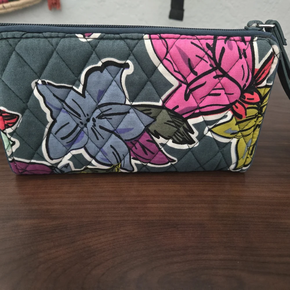 Vera Bradley Falling Flowers RFID Front Zip Wristlet Wallet Clutch 7.75 X 5